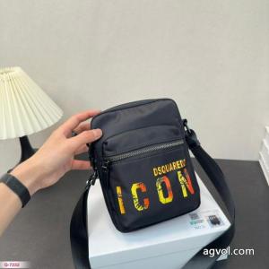 スーパー コピー どこで 買える大人気モデル オシャレさんお勧め! 別注モデルディースクエアード    バッグ..