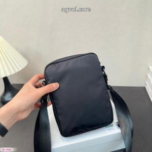 スーパー コピー どこで 買える大人気モデル オシャレさんお勧め! 別注モデルディースクエアード    バッグ..