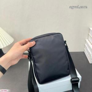 希少大人気 上品低価 世界で誰もが憧れるブランドバッグブランド 品 激安 通販ディースクエアード..