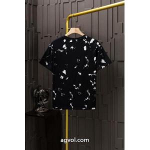 コピー 商品 ブランド最終価格 流行フォルム ロゴが美しい半袖TシャツDSQUARED2