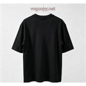 ブランド スーパー コピーDSQUARED2目を引き 今季トレンドをうまく取り 話題の新作到着tシャツ.