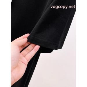 ブランド スーパー コピーDSQUARED2目を引き 今季トレンドをうまく取り 話題の新作到着tシャツ.