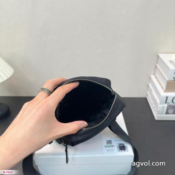 スーパー コピー どこで 買える大人気モデル オシャレさんお勧め! 別注モデルディースクエアード    バッグ.. 5 