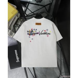 今年っぽくNEWファッション 新作限定　人気沸騰中 都会的な印象のスタイルコピー 品 販売LOUIS VUITTON半袖Tシャツ