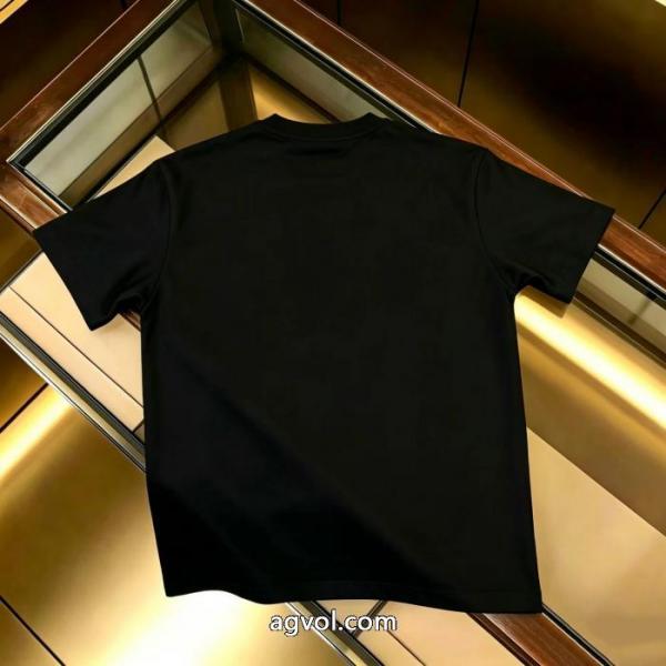 ブランド コピー 優良店海外限定! 大人カジュアル 期間限定VIPセールディースクエアード半袖Tシャツ 3