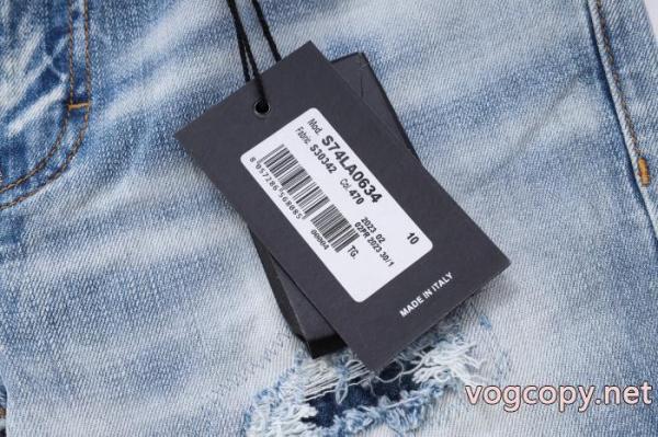 DSQUARED2防寒性抜群なデザイン 最旬のスタイル 品質保証ブランド 偽物 激安 通販ジーンズ. 4