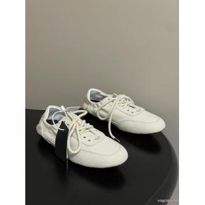 スーパー コピー ブランド人気 ランキング お買い得品  大人の雰囲気たっぷりスニーカーPRADA.